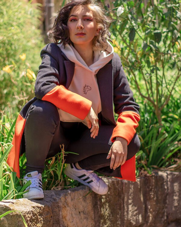 ABRIGO CORTO CON CORTE RECTO